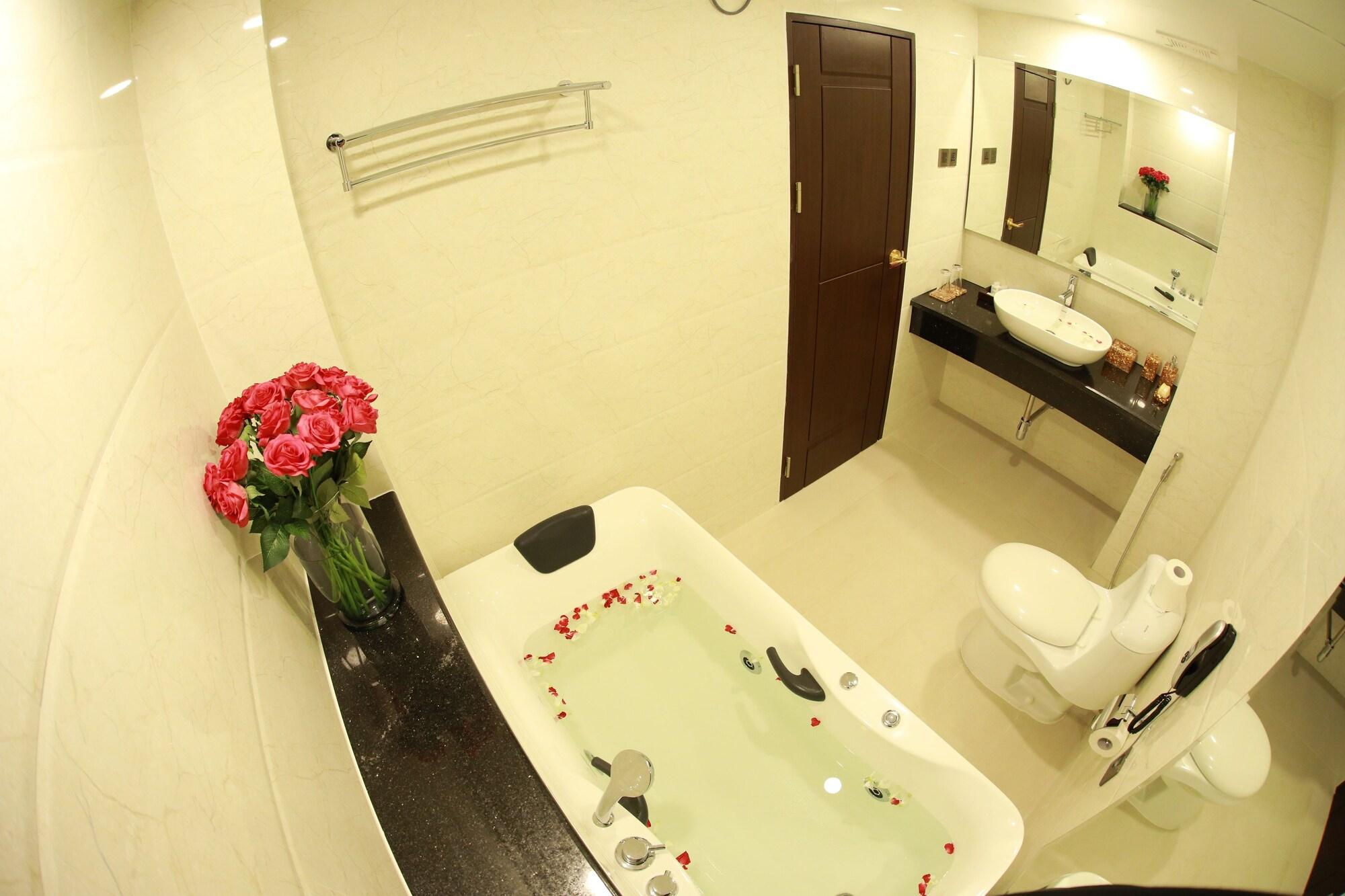 Rose Palace Hotel Yangon Exterior photo