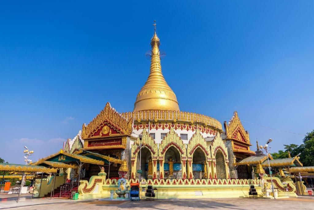 Rose Palace Hotel Yangon Exterior photo